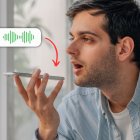 Activa la nueva función que tiene WhatsApp para transcribir los audios que te envían.