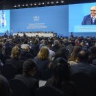 Luis Vayas Valdivieso, habla durante la apertura de la quinta sesión del Comité Intergubernamental de Negociación sobre la Contaminación Plástica de las ONU, en Busan el 25 de noviembre de 2024.
