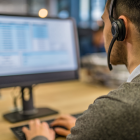 La norma dispone que estas empresas únicamente podrán contactar al deudor, codeudor o al garante de quien debe.