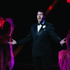Sebastián Yatra canta en el musical Chicago