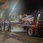Los restos de la avioneta fue removida de la avenida Eleodoro Solórzano, en La Libertad, la noche de este miércoles 27 de noviembre.