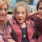 Con sus hijas, Sylvia Pasquel y Alejandra Guzmán