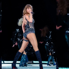 Tras el calzado de Taylor Swift hay mucho más que un buen diseño.