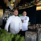 Sus colaboraciones con bartenders de renombre internacional los va consolidando como referentes en la esfera local.