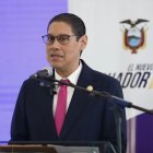 César Martín, ministro de Telecomunicaciones, en rueda de prensa.