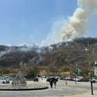 El incendio se divisa desde diferentes partes del norte de la ciudad.
