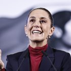 La presidenta de México, Claudia Sheinbaum participa durante su conferencia de prensa matutina este lunes en el Palacio Nacional de Ciudad de México (México).