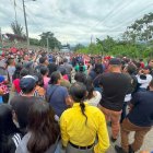Caso. Los manifestantes aseguran que se levantará la medida cuando se disponga no seguir con la contratación pública.