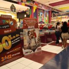 Las facilidades de pago son parte del enganche comercial que hacen las tiendas.