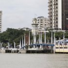 Utilizar al río Guayas como una gran vía para el transporte de pasajeros es el anhelo de los guayaquileños.