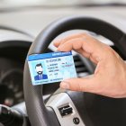 Referencial. En Ecuador, la licencia de conducir expira cinco años después de su fecha de emisión.