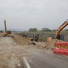 Acción. El Municipio inició con el retiro del escombro en la vía.