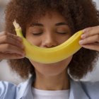 La banana, una fruta esencial para la dieta diaria