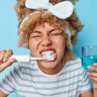 Descubre cómo el bicarbonato de sodio y el limón pueden ayudar a blanquear tus dientes de forma natural.