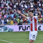 Álex Arce abre el marcador para Liga de Quito en la final ante Independiente del Valle