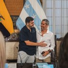 Raúl Chávez (d), integra el directorio de Barcelona y es Concejal en el Municipio de Guayaquil que lidera Aquiles Álvarez, hermano de Antonio, presidente en el Ídolo.