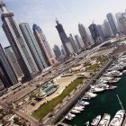 Turismo. Vista panorámica de los hoteles de lujo, rascacielos y el Dubai International Marine Club (DIMC) en Dubai (Emiratos Árabes Unidos) hoy, martes 6 de abril de 2010. EFE/ALI HAIDER