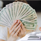 Referencial. Declaración obligatoria de efectivo busca reforzar la transparencia fiscal y combatir el lavado de activos en Ecuador.