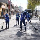 45 obreros operativos estuvieron acompañados de 28 equipos de recolección y limpieza.