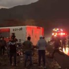El trágico accidente ocurrido en una carretera de Loja dejó más de una docena de víctimas mortales.