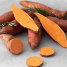 El camote es un tubérculo que gracias a su perfil nutricional trae beneficios para la salud.