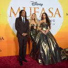 Blue Yvy Carter junto a sus padres.