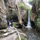 Paisaje. Uno de los recursos naturales que posee esta zona de Latacunga es su cascada, que atrae tanto moradores como personas de otras ciudades del país.