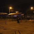 Un muerto y un policía herido deja balacera en los exteriores de la Penitenciaría del Litoral.