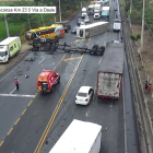 Así quedó el contenedor tras el accidente registrado este 12 de diciembre en la vía Daule.