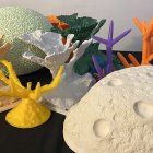 Fotografía del 21 de noviembre de 2024 de unos corales creados con Ácido poliláctico (PLA, en inglés) durante una entrevista con EFE en la sede de la Sociedad en San Juan (Puerto Rico). EFE/Esther Alaejos