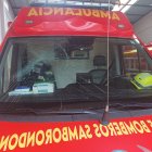 El parabrisas de la ambulancia del Cuerpo de Bomberos de Samborondón presentó daños por un impacto.