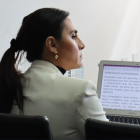 La vicepresidenta Verónica Abad en la audiencia de acción de protección por la suspensión del Ministerio de Trabajo.