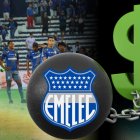 Varios jugadores valoran salir de Emelec por los problemas económicos.