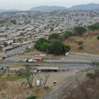 Acceso. Vista del acceso del relleno sanitario Las Iguanas, operado por el Consorcio ILM Guayaquil.
