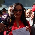 Viviana Veloz acudió a la Corte Constitucional para presentar el escrito.