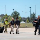 De Australia y Nueva Zelanda comenzaron a llegar a Vanuatu los rescatistas tras el terremoto de magnitud 7,3 que dejó el martes al menos 9 muertos y 200 heridos