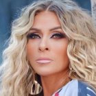 Yuri tiene 60 años.