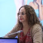 La asambleísta del correísmo, Pierina Correa, preside la mesa de Niñez y Adolescencia.