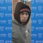 Foto difundida por New York Police Department del presunto atacante de una mujer este domingo, en Nueva York (Estados Unidos).