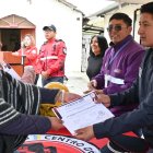 Curso. Los bomberos de Latacunga entrenaron a 38 ciudadanos para atender incendios que se presenten en la zona.