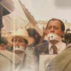 Pedro Restrepo y su esposa Luz Elena Arismendi, en uno de los plantones en el Centro de Quito.