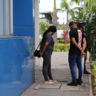 Familiares de los menores desaparecidos en Guayaquil acudieron este miércoles 25 de diciembre al Laboratorio de Criminalística.