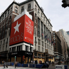 Fotografía de archivo en donde se ve una esquina de la calle Herald Square en Nueva York.