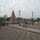 En el Malecón del cantón Santa Lucía, donde siempre en estas fechas y los fines de semana se ve a gente compartiendo y paseando, hoy no se ve ya a nadie.