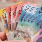 Este país pide a sus ciudadanos que guarden dinero en casa para una posible crisis económica mundial.