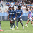 Jugadores de Emelec con expresiones de desagrado luego de su último partido de LigaPro. Fueron los últimos de la segunda etapa