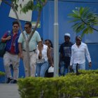 Los familiares de los menores desaparecidos son acompañados por miembros del Comité Permanente de Derechos Humanos.