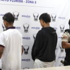 Los menores fueron detenedos.