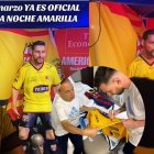 Lionel Messi como monigote vestido de amarilla, ha invadido las calles de Ecuador.