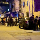 En el barrio La Ensenadita cinco personas fueron baleadas.